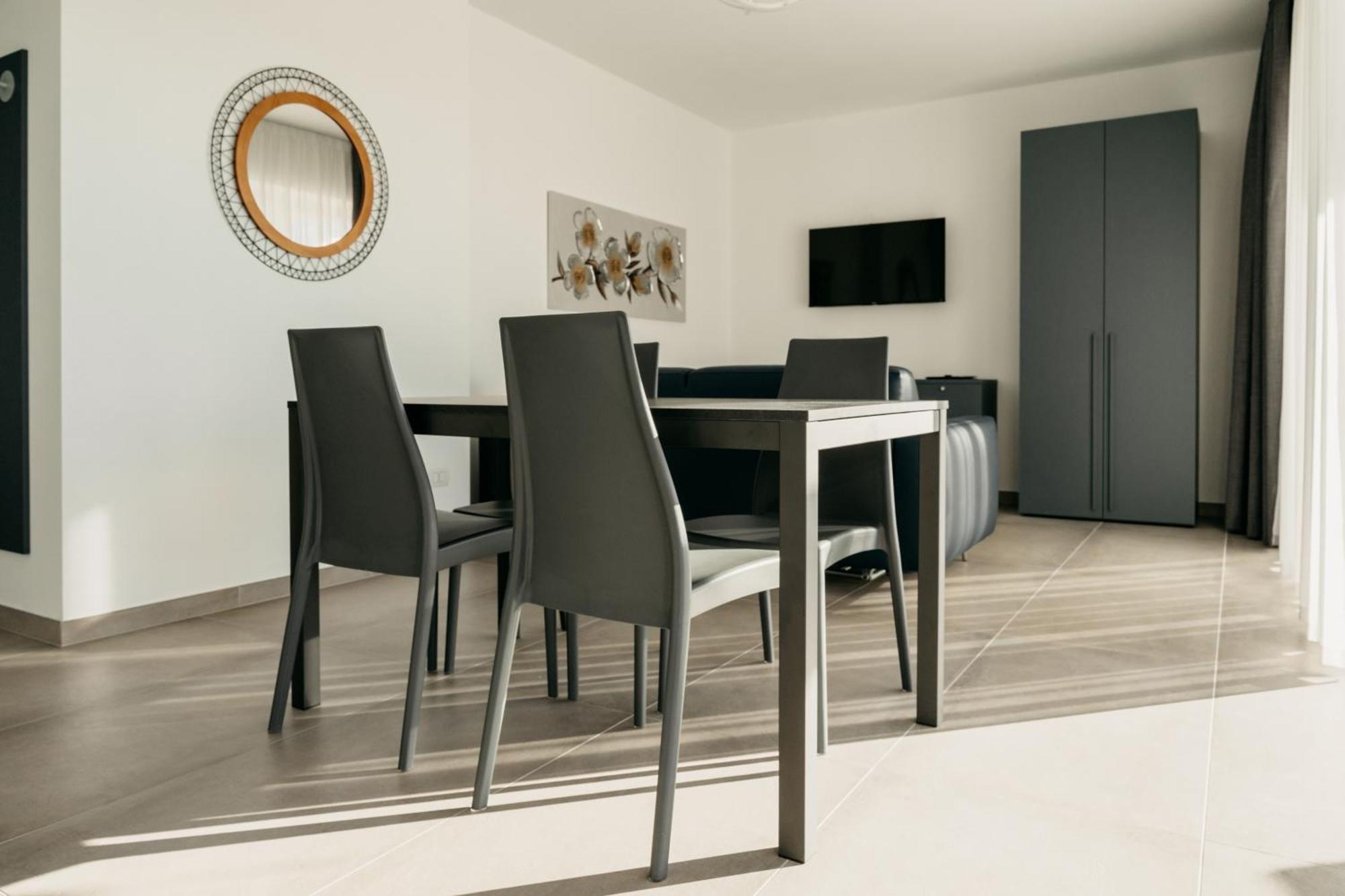 Apartments Monsurei, Lake View Бардолино Екстериор снимка