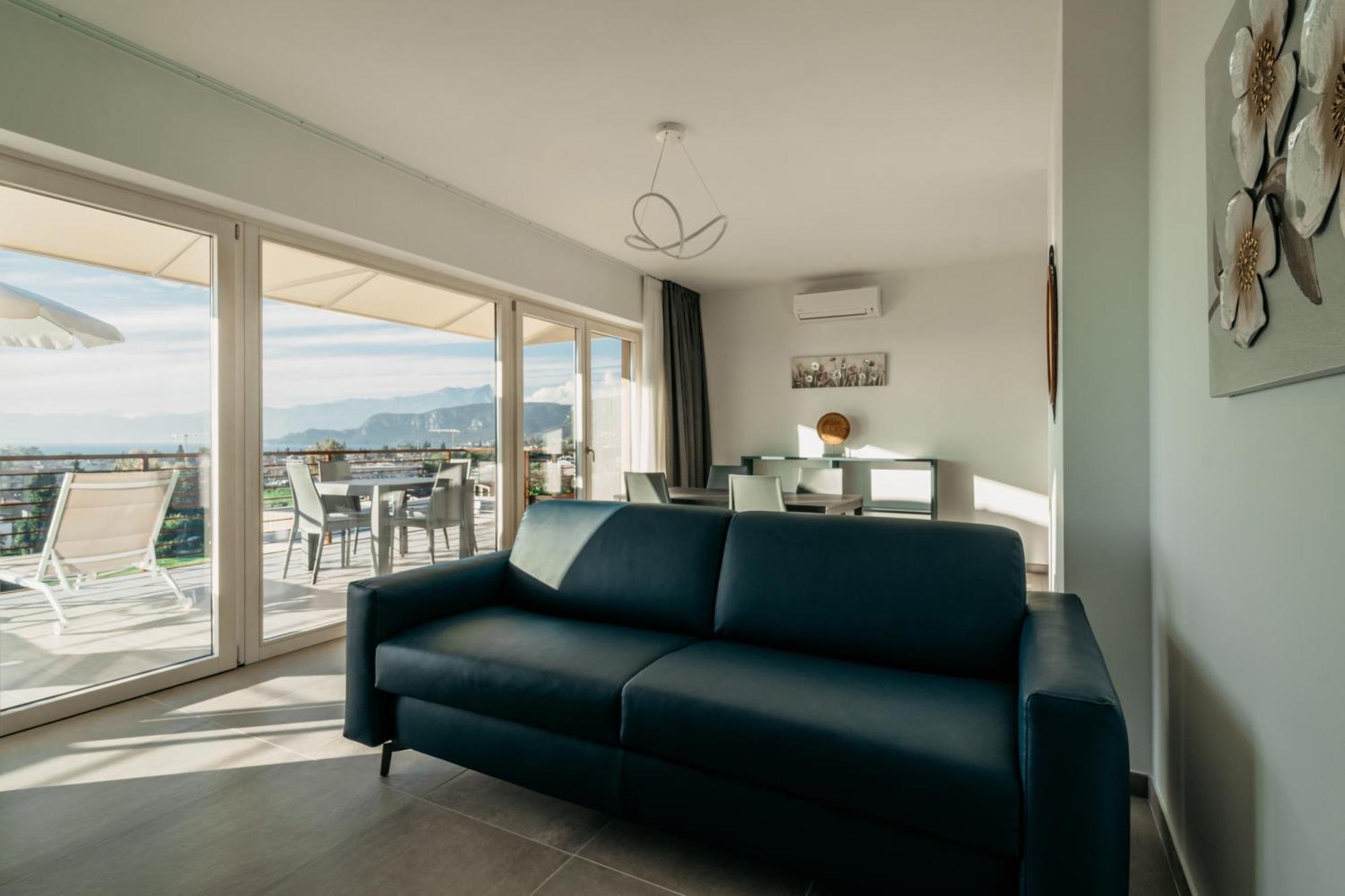 Apartments Monsurei, Lake View Бардолино Екстериор снимка