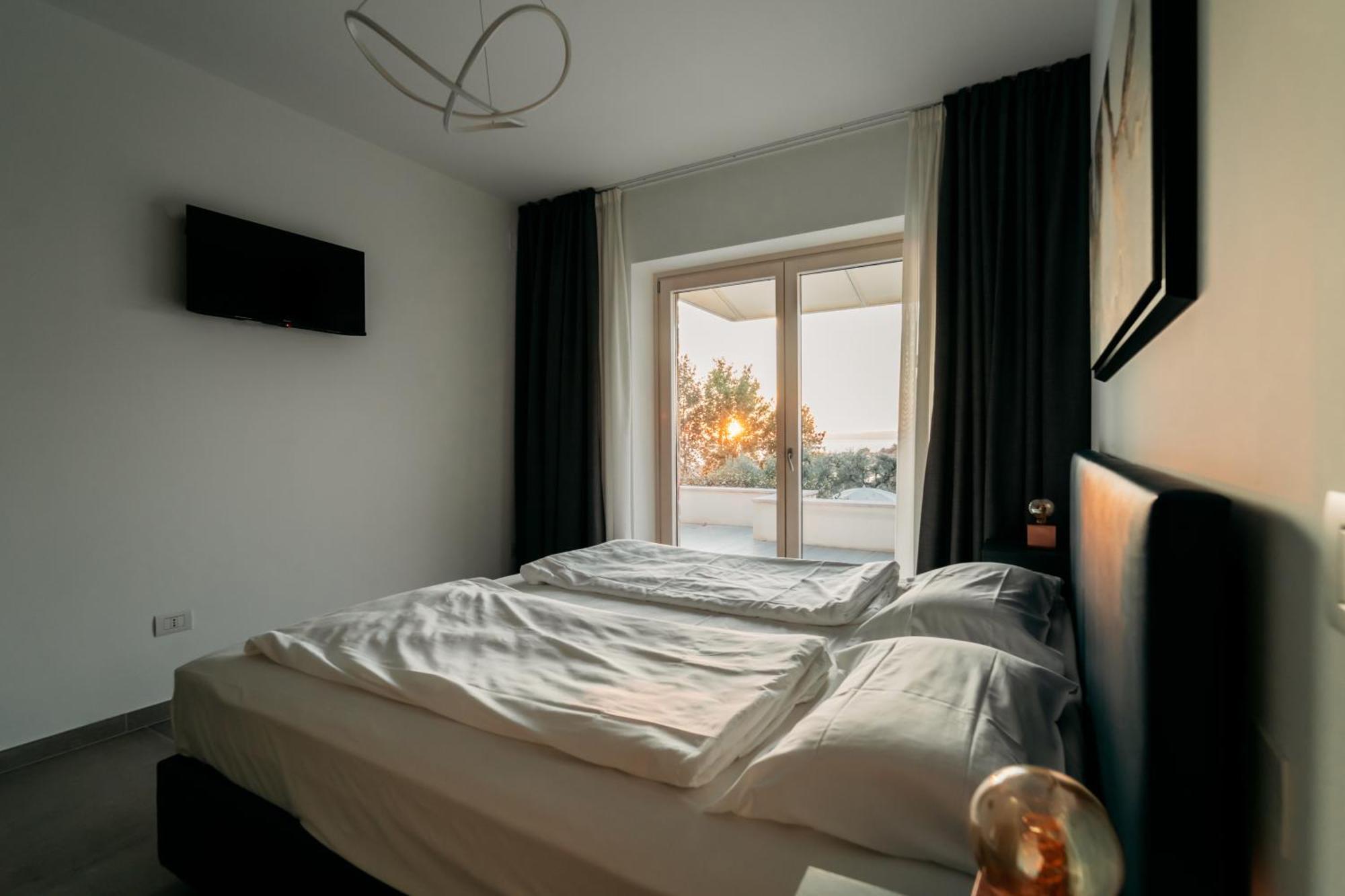 Apartments Monsurei, Lake View Бардолино Екстериор снимка