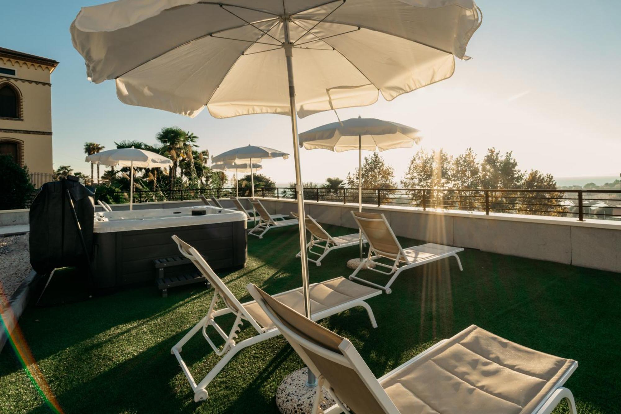 Apartments Monsurei, Lake View Бардолино Екстериор снимка