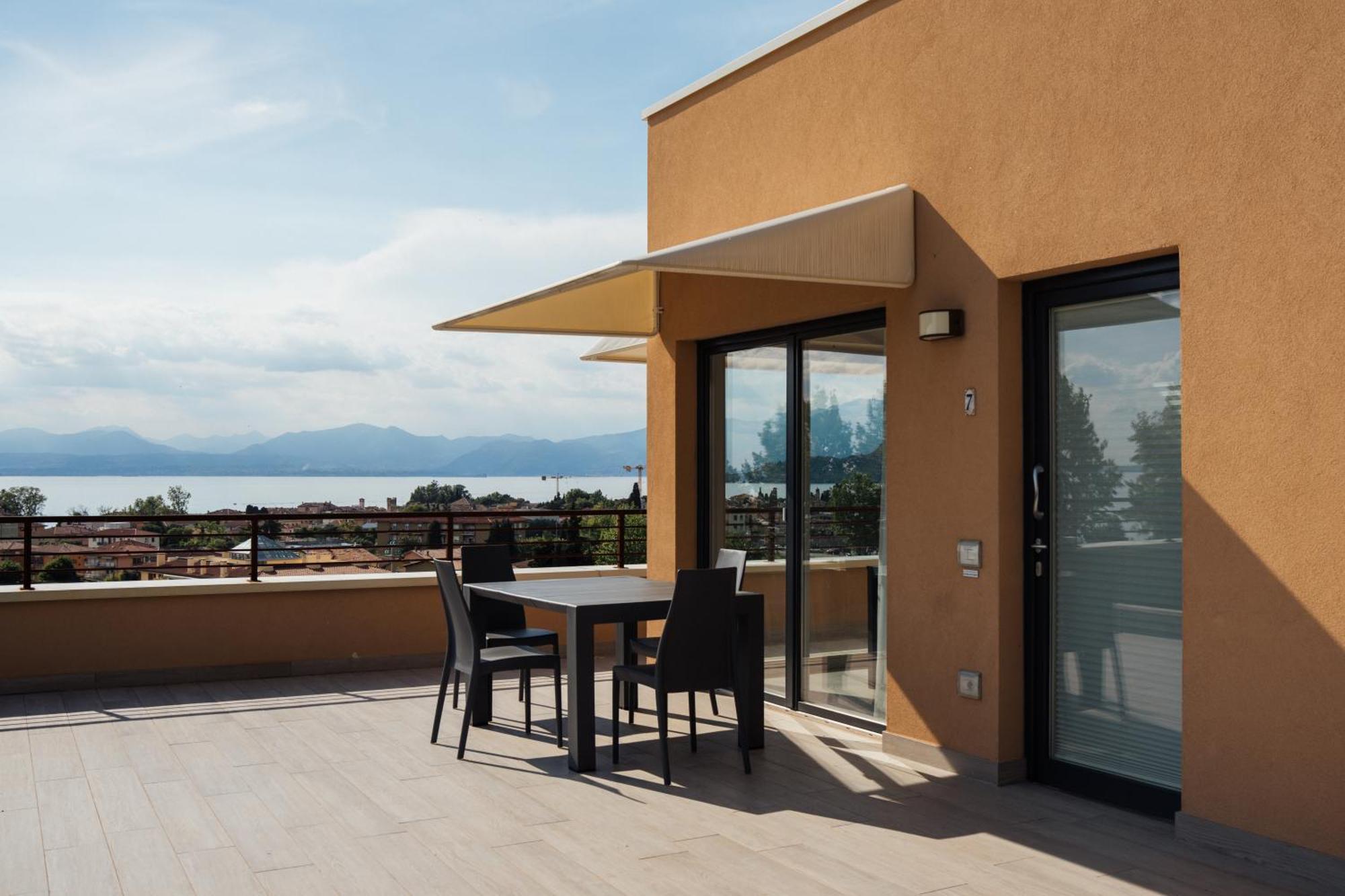 Apartments Monsurei, Lake View Бардолино Екстериор снимка